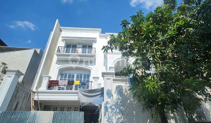 Rumah Mewah Brandnew Lingkungan Bagus Rumah Mewah Brandnew Lingkungan Bagus