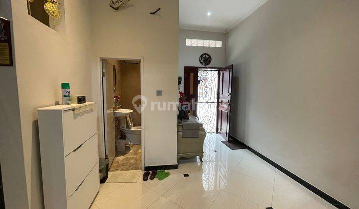 Dijual Rumah Bagus Siap Huni 3 Lantai di Kedoya Jakarta Barat 2