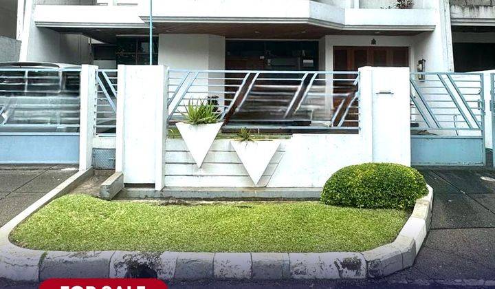 Dijual Rumah 2 lantai lokasi Bagus di Perumahan Intercon Kebun Jeruk 1