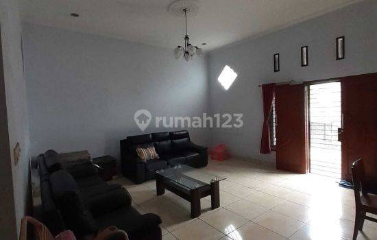 Rumah Bagus Lokasi Bebas Banjir, Semi Furnished Lokasi di Meruya Jakarta Barat 2