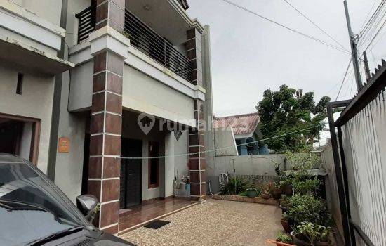 Rumah Bagus Lokasi Bebas Banjir, Semi Furnished Lokasi di Meruya Jakarta Barat 1