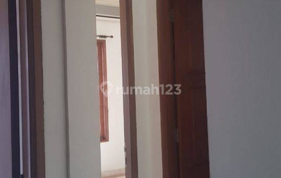 Rumah Bagus Kamar 3, Kamar Mandi 3, 2 Lantai di Fatmawati, Jakarta Selatan 2