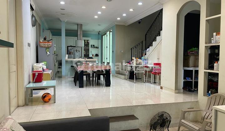 Minimalis Modern Permata Puri Media, Jakarta Barat 2