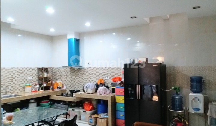 `rumah Hadap Selatan, Senyum Anda Hadap Masa Depan! Taman Palem Blok B Menunggu!` 2