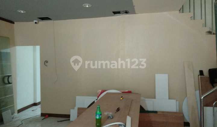 Strategic Shop House for Rent in South Meruya, Definitely Profitable! 2