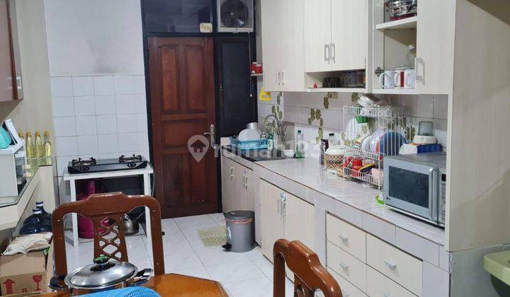 Rumah Taman Kedoya Baru, lt.150, 1 lantai, dpn Taman SHM di Blok e 2