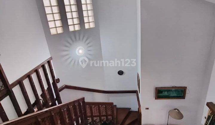 Rumah Puri Indah jalan Lebar Lt lb 360 M² 307 m²  2