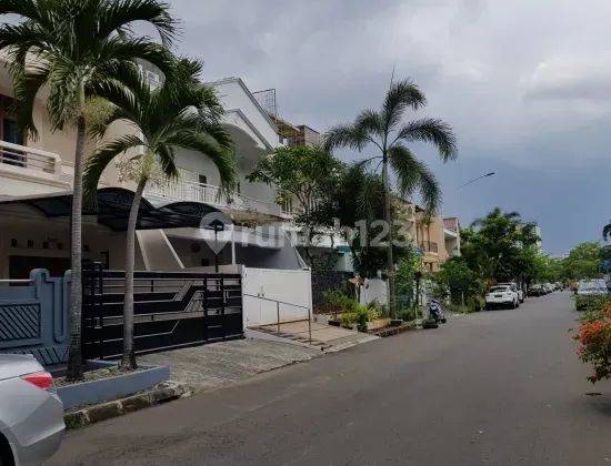 RUMAH 
Blok K Puri Kencana 
Luas 162 m²
Uk.9x18  2