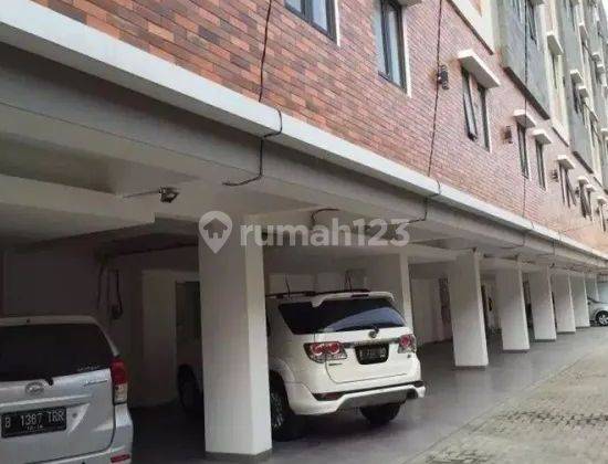 KOST2AN BAGUS di sekitar Binus Kemanggisan.
Luas tanah = 61 m2
Luas bangunan = 264 m2 1