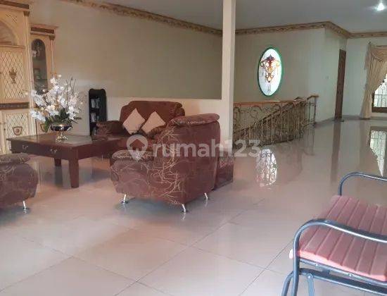 Rumah Puri Indah, lt.300m2, 3 Lantai, Bagus, Utara, SHM 2