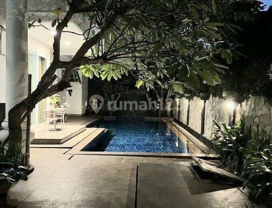 Rumah Intercon, lt 522m2, 2 Lantai, Swimming Pool, Bagus 1