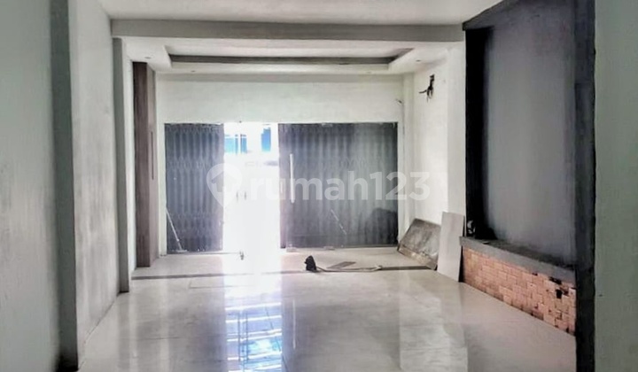 Ruko Jl. Panglima Polim South Jakarta, 3.5 Floors, HGB