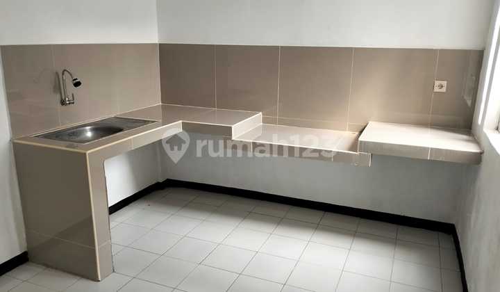 dapur rumah terenovasi shm di padalarang,