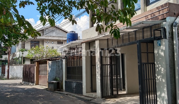 Rumah Strategis di Turangga Salendro Buah Batu Bandung