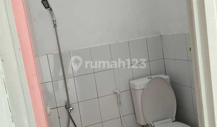kamar mandi rumah terenovasi shm di padalarang,