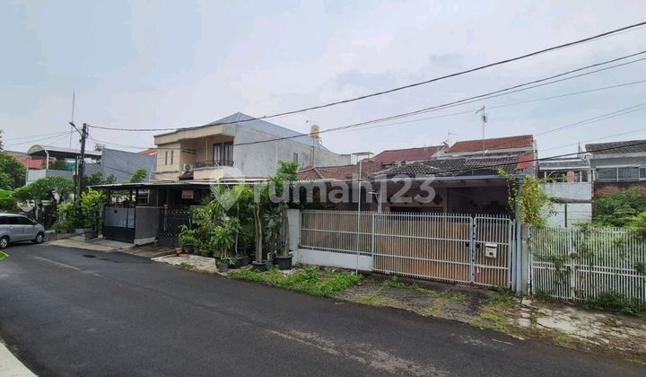 Rumah Lama 1 LT di Puri Indah Rumah Lama 1 LT di Puri Indah