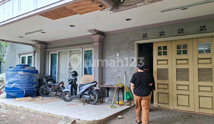 Rumah 1 LT di Boulevard Puri Indah. Cocok Utk Cafe Dll 2