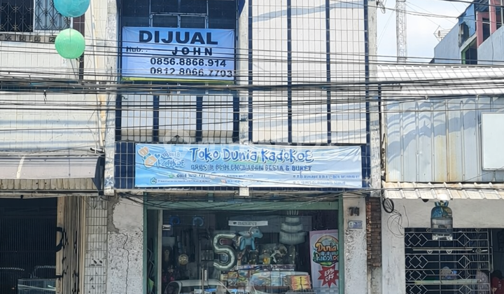 Tuparev 2.5-Story Shop House for Sale Cheap. Rare. Freehold Title. 1