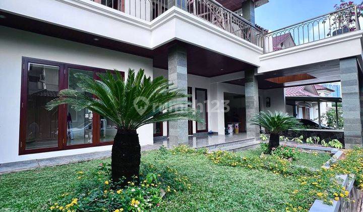 Tropical Modern Di Jati Padang Rumah Dengan Kolam Renang Dan Taman Asri 1