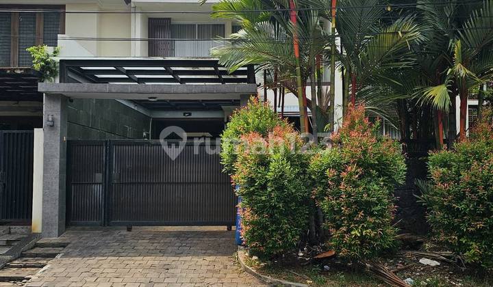 Rumah Elite di Pondok Indah, Jaksel Lingkungan Rindang