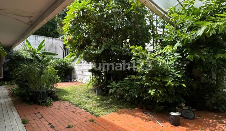 Prime Area House, Suitable for Residence or Boarding 2