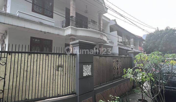  Rumah Bagus SHM Lokasi Strategis di Jl.Ciragil, Kebayoran Baru 1