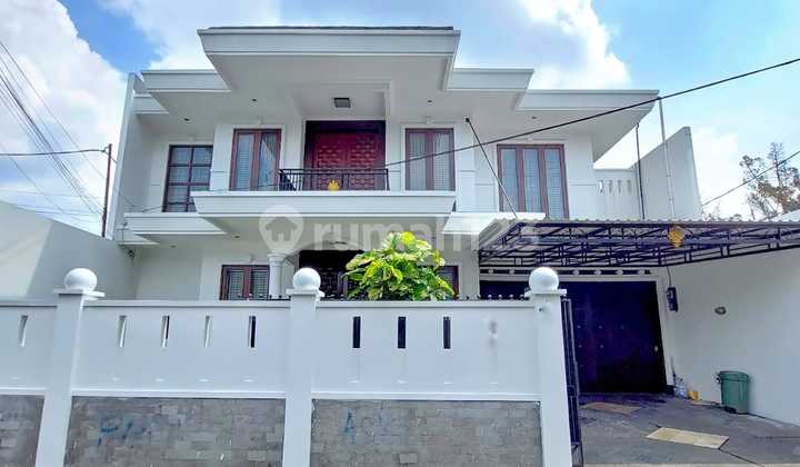 Rumah di Lebak bulus 2 Lantai SHM Bagus hadap timur