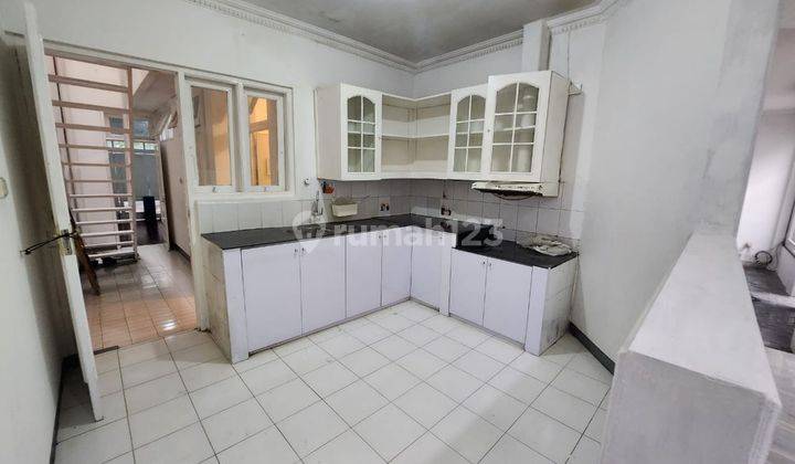  Rumah Sewa Semi Furnished Bagus di Villa delima, Lebak Bulus 12