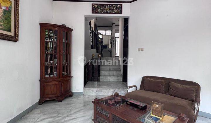 For Rent Rumah Cantik Semi Furnish Di Bumi Karang Indah 