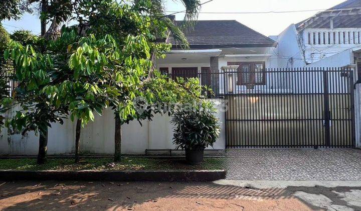 Rumah Luas Nyaman Asri Dalam Komplek Cinere  1