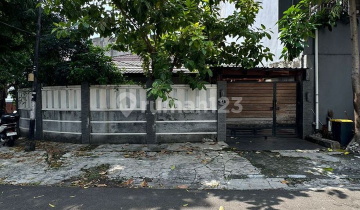 Kebayoran Baru, Corner Position, Wide Road, Affordable Price