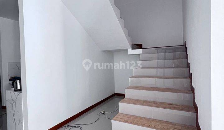 Rumah Baru Classic Modern Lokasi Di Kompleks Cinere 2