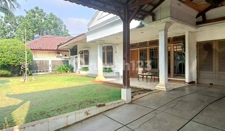 Rumah Single House Terawat Dengan Halaman Luas di Pondok Cabe 2