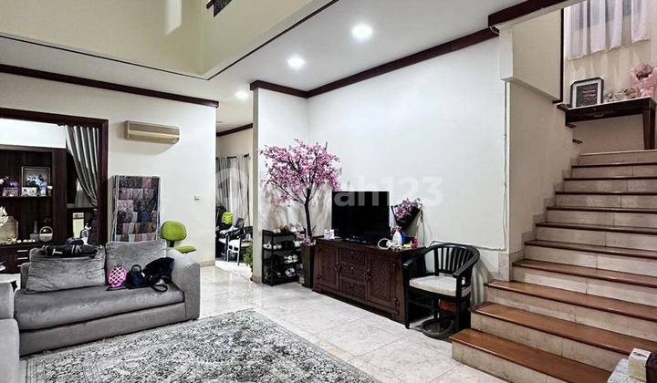 Permata Hijau Ii - Classic Tropical House Strategis Dan Nyaman