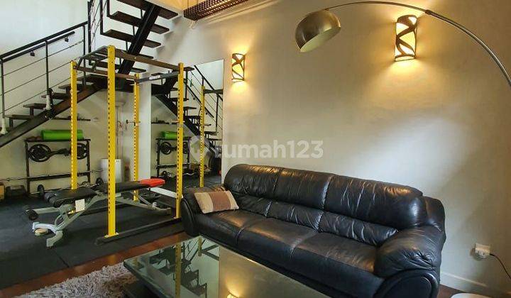 Rumah 2 Lantai Semi Furnished di Kemang, Jakarta Selatan 2