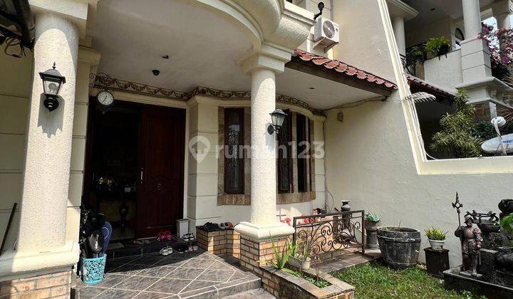 Rumah Design Classic Dalam Komplek Jalan Lebar Di  Puri Cinere 1