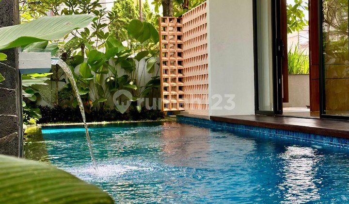 Exclusive Residence in Kemang, 6 BR, Kohler Sanitary, Garden, 28M