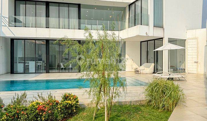 Rumah Mewah Design Modern Glass Komplek Elit Golf Bsd 1