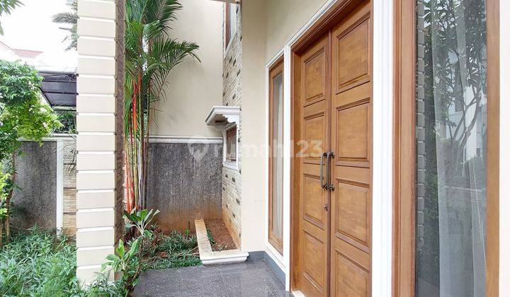 Rumah Mewah Design Klasik Dalam Komplek Ada Private Pool 2