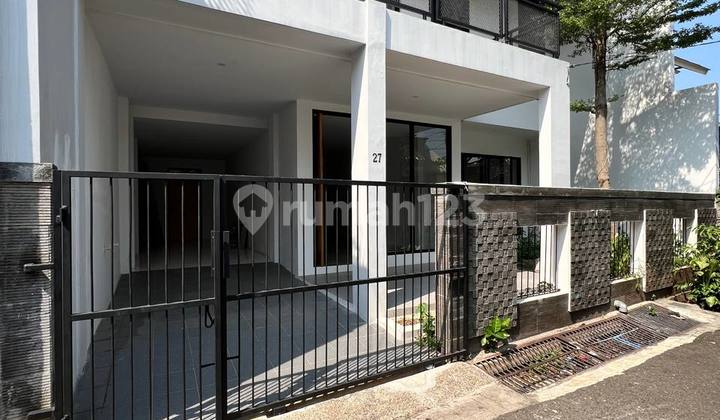 Rumah Modern Minimalis Di Ragunan, Renovasi Baru, Dekat Tb Simatupang