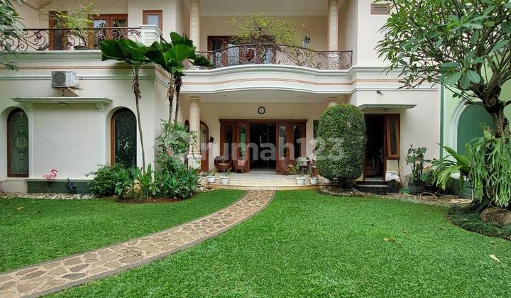 Rumah Modern Classic, Fully Furnished Di Cilandak Lt. 750 M2 Lokasi Sangat Bagus