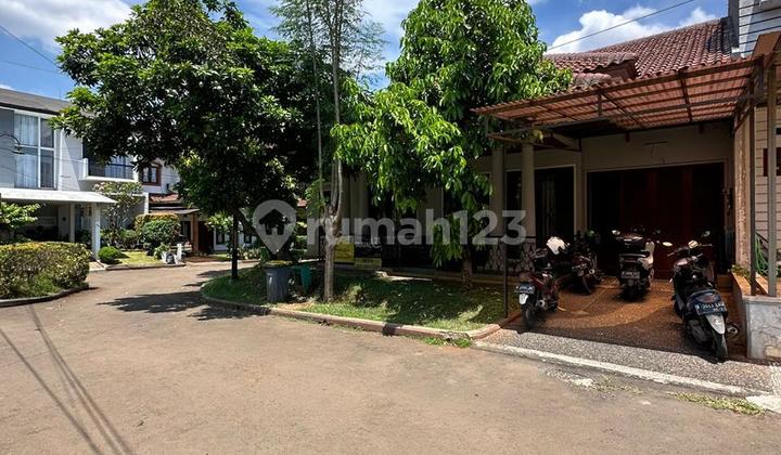 Rumah Posisi Hook Dalam Komplek One Gate System Di Pangkalan Jati