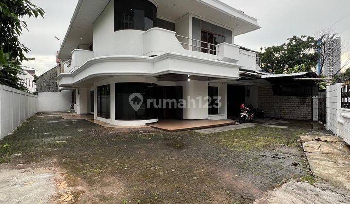 Rumah Terawat Untuk Hunian/usaha, Lt. 488 M2 Harga 16 M Nego! 1