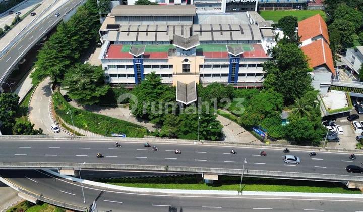 Bangunan 4 Lantai, Zona Komersil Harga Njop Lokasi Tb Simatupang