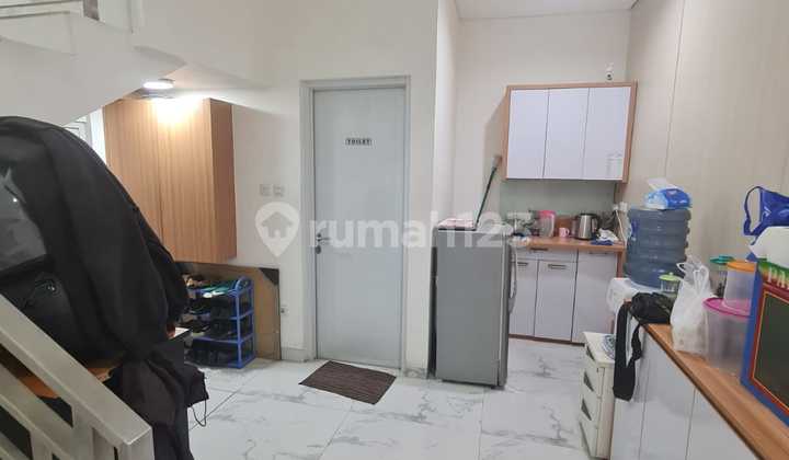 4-Story Shop House Ready to Occupy, Strategic Location 2