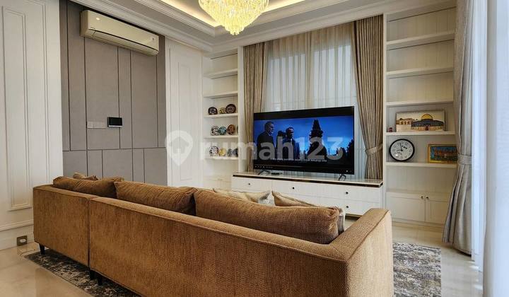 Rumah 3 Lantai Dalam Townhouse Dilebak Bulus, Lokasi Strategis!