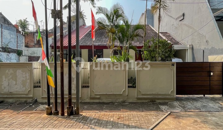 Rumah 1 Lantai Dalam Komplek Di Kebayoran Baru Area Strategis