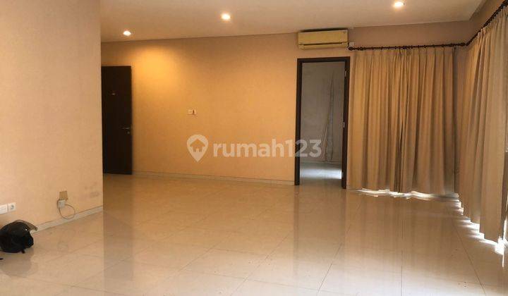 Rumah Cantik Lokasi Serenia Hills, Posisi Hoek, 240 Jt/tahun 2