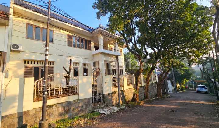 Rumah Nyaman Siap Huni Dalam Komplek Besar Cinere 1