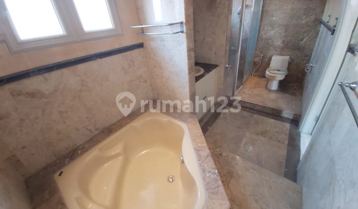 Ready-to-Occupy House, Strategic Location and Flood-Free 2